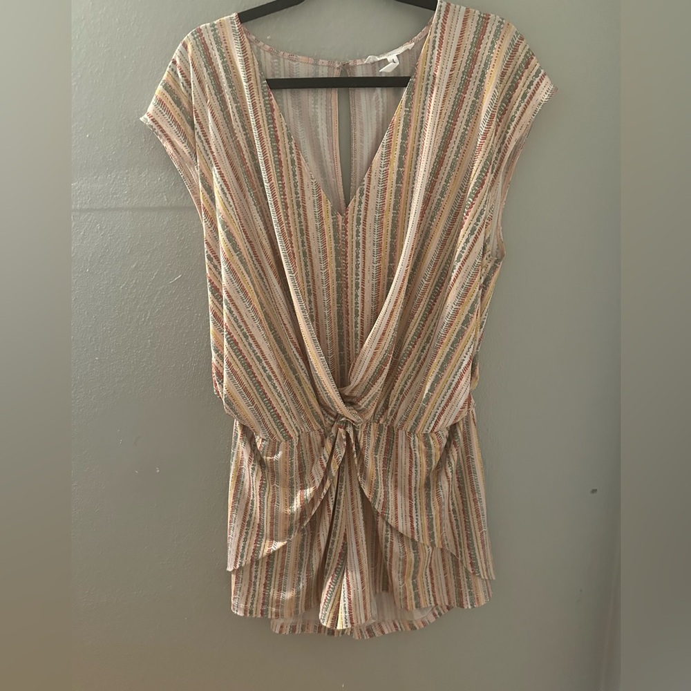 Women’s BCBG Romper Sz large